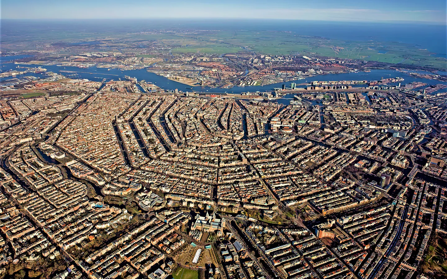 Amsterdam private transfer hub
