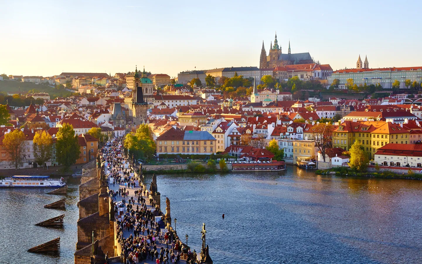 Prague private transfer hub